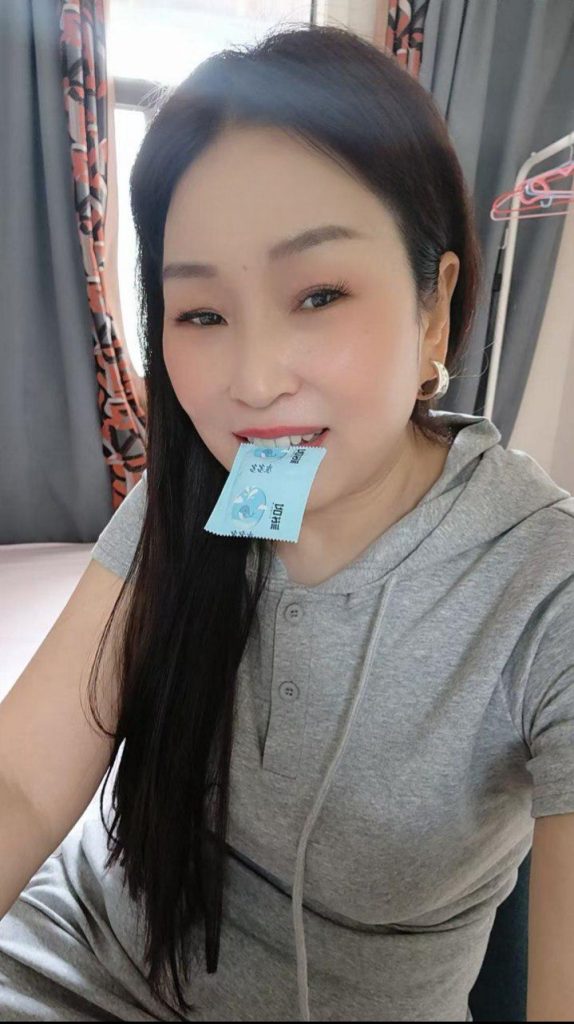知心拉丝熟女骚妇-91茶馆