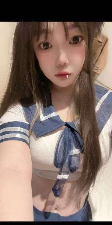 出击肤白小美眉-91茶馆