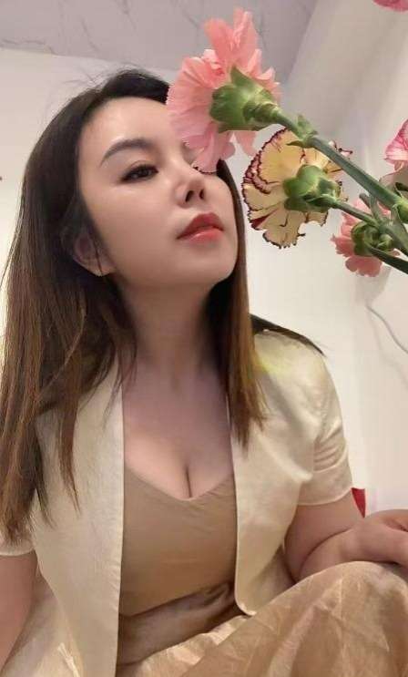 少妇尤物娜娜-91茶馆