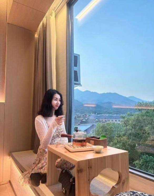 禅城白皙美女-91茶馆