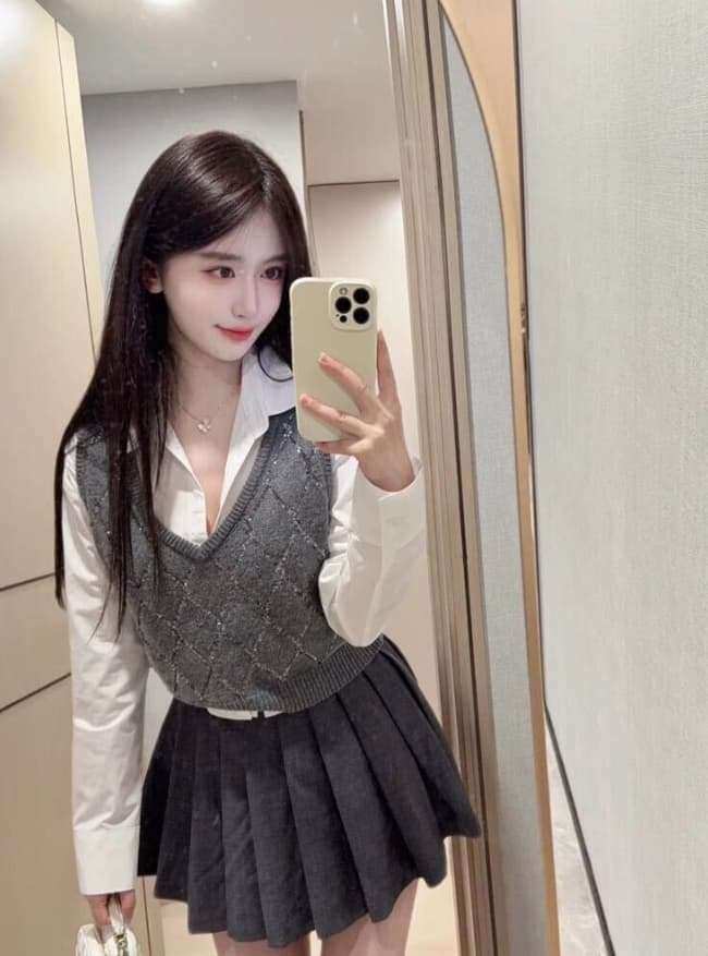 560