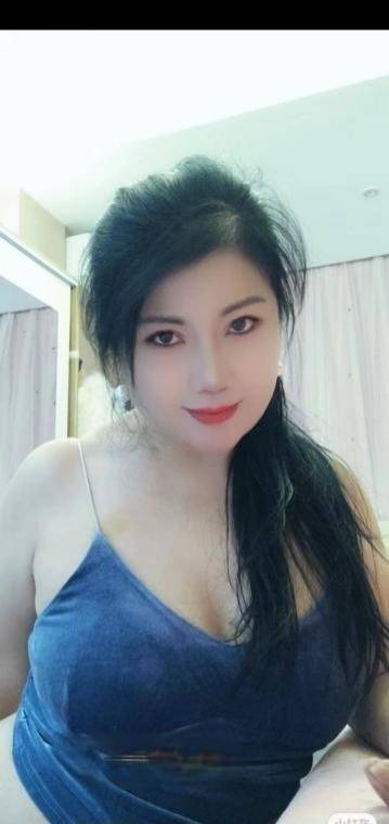 巨乳肥臀燕子-91茶馆