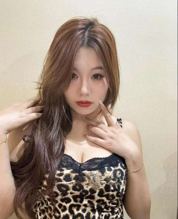 肤白貌美骚妹子-91茶馆