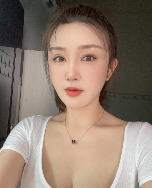 丰胸美臀的小少妇-91茶馆
