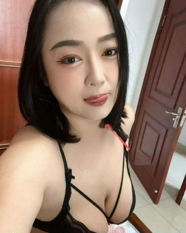 微胖肥臀莎莎-91茶馆
