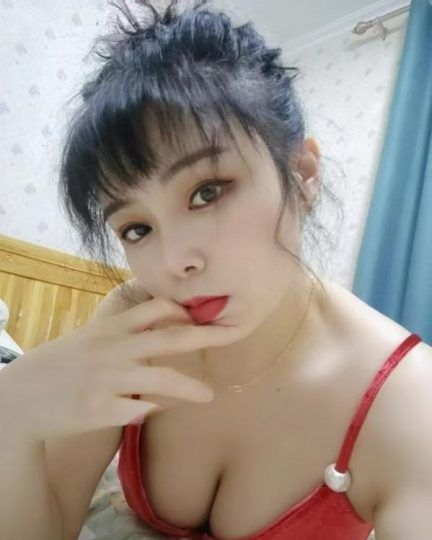 丰满型妹妹D杯肥臀-91茶馆