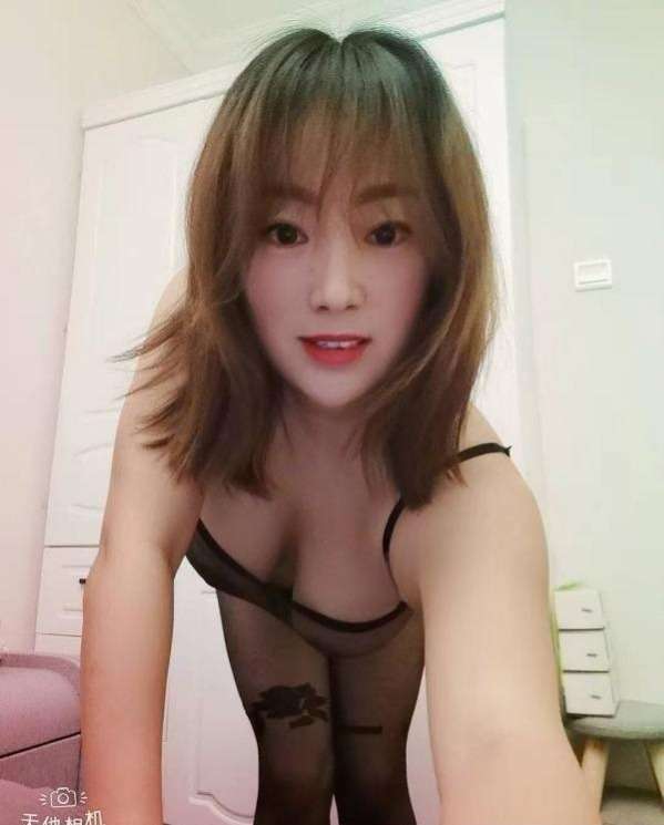 瑶海豪乳少妇颜欢-91茶馆