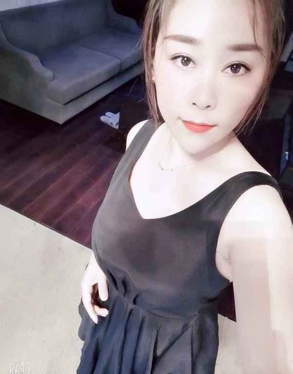 白领口爆少女-91茶馆