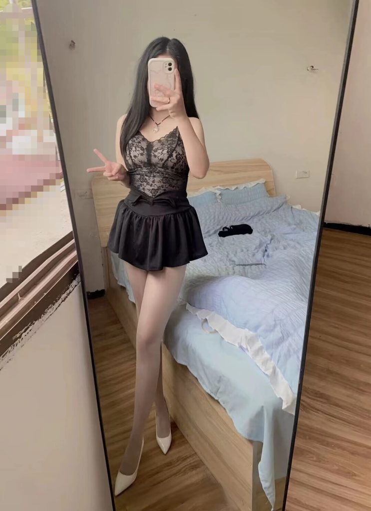 芍药居体验妙龄纯骚货，丝袜深喉真不错-91茶馆