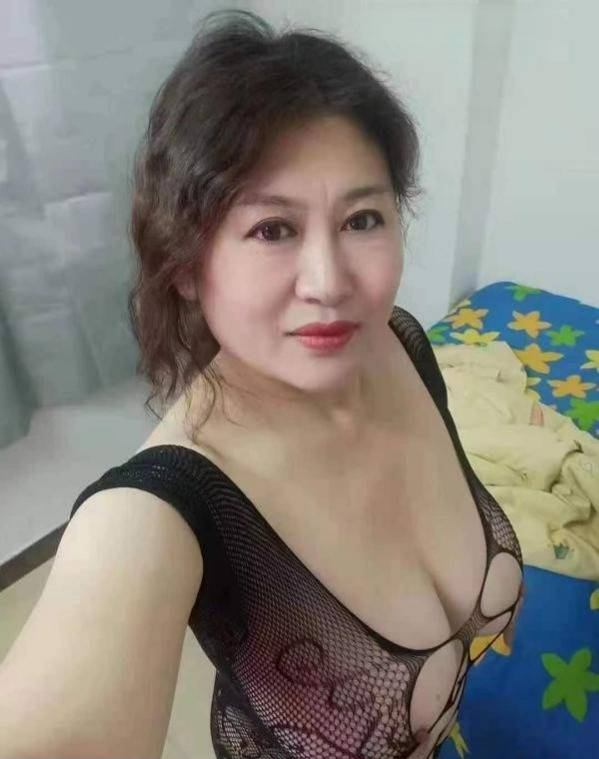 巨乳熟女性价比-91茶馆